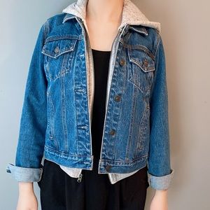 Abercrombie & Fitch denim jacket with grey hood S